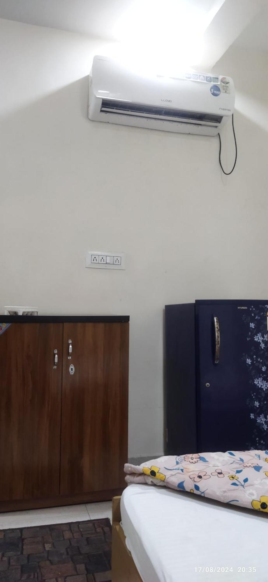 Shree Gajlaxmi Hotel Walking Distance From Mahakaleswar Ujjain Exterior foto
